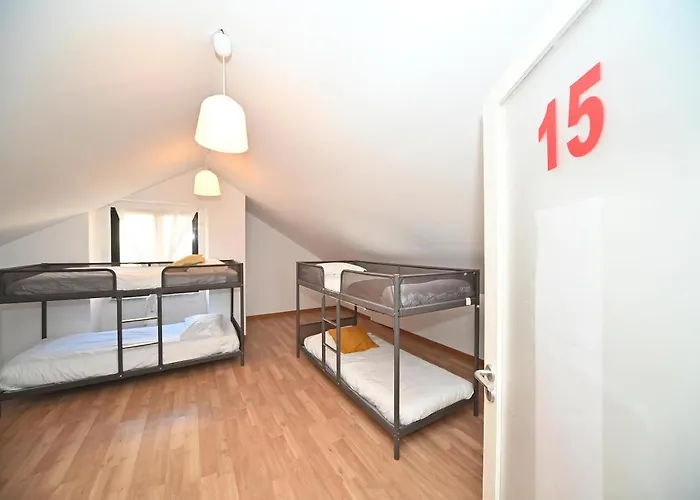 7 Requinte Hostel